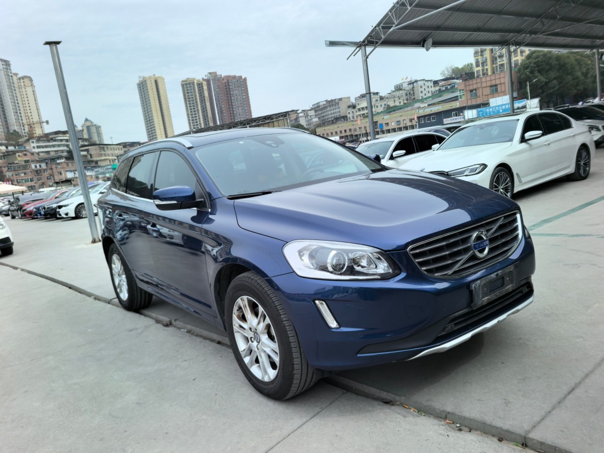 沃爾沃 XC60  2016款 T5 智進(jìn)版圖片