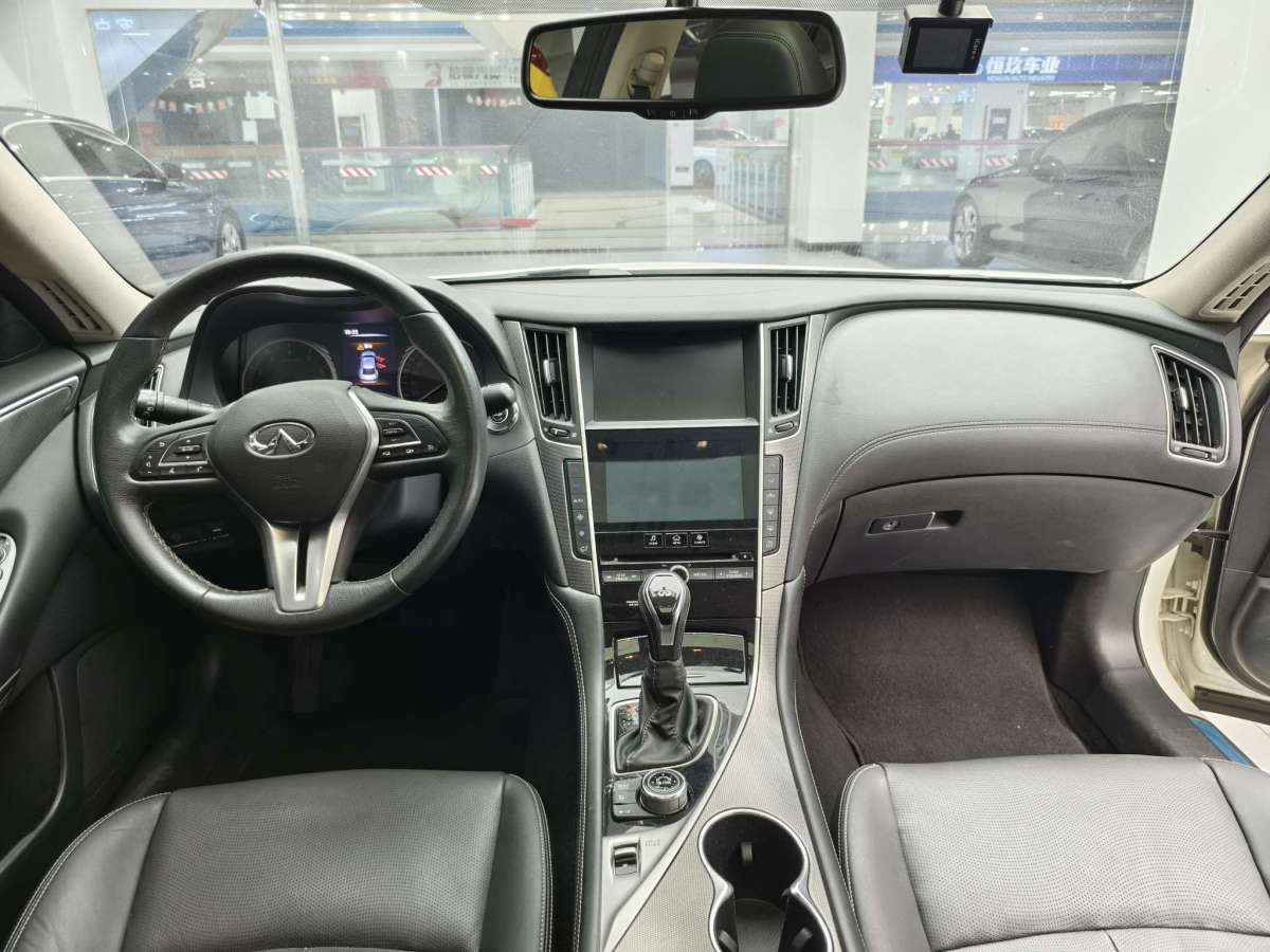 英菲尼迪 Q50L  2018款  2.0T 逸享版 國VI圖片