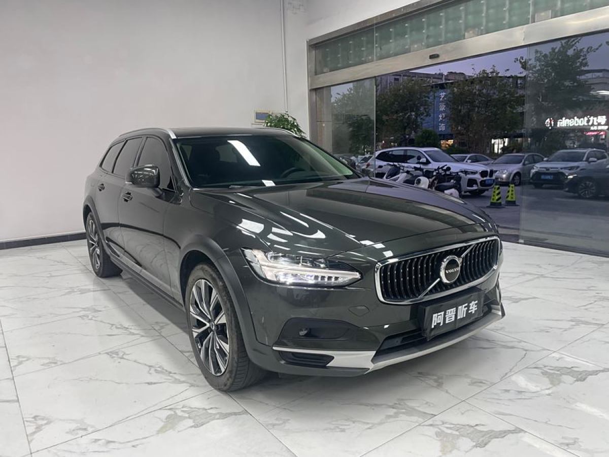 2021年11月沃爾沃 V90  2023款 Cross Country B5 AWD 智遠(yuǎn)版