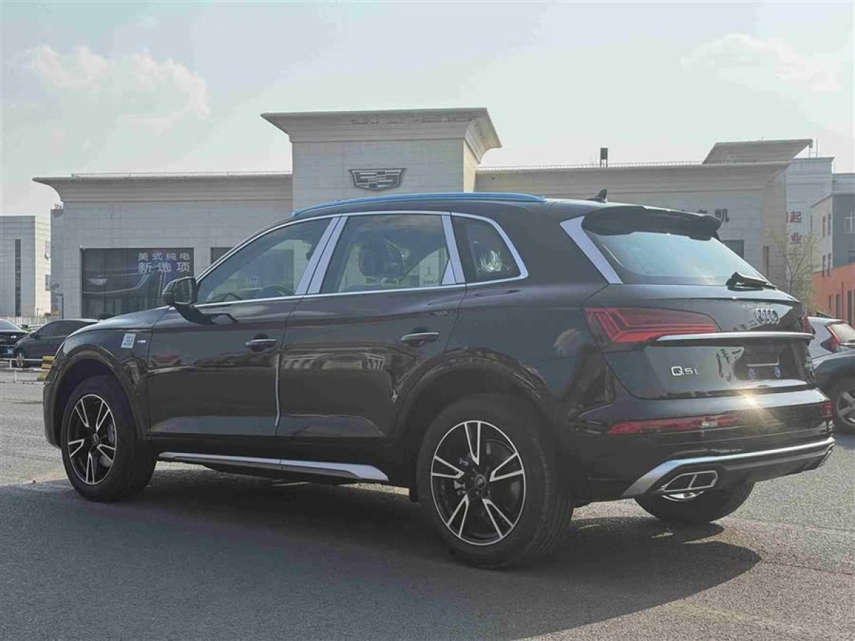 奧迪 奧迪Q5L  2025款 40 TFSI 時(shí)尚動(dòng)感型圖片
