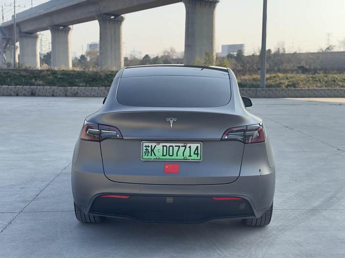 特斯拉 Model 3  2021款 改款 標(biāo)準(zhǔn)續(xù)航后驅(qū)升級版圖片