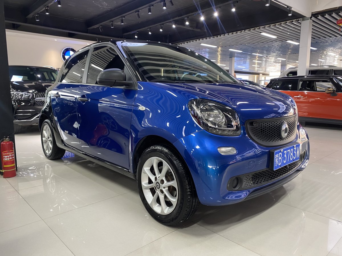 smart forfour  2018款 1.0L 52千瓦靈動版圖片