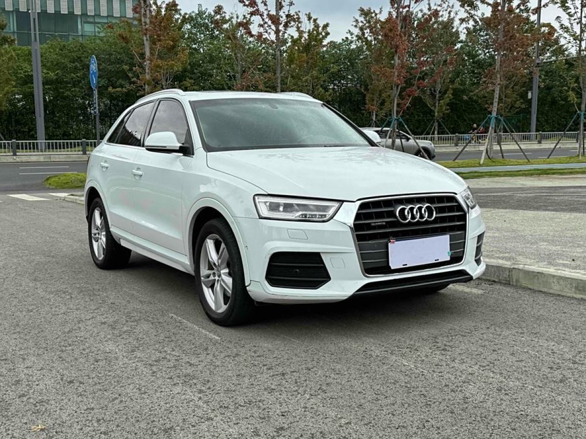 2017年11月奧迪 奧迪Q3  2017款 35 TFSI quattro 全時(shí)四驅(qū)風(fēng)尚型