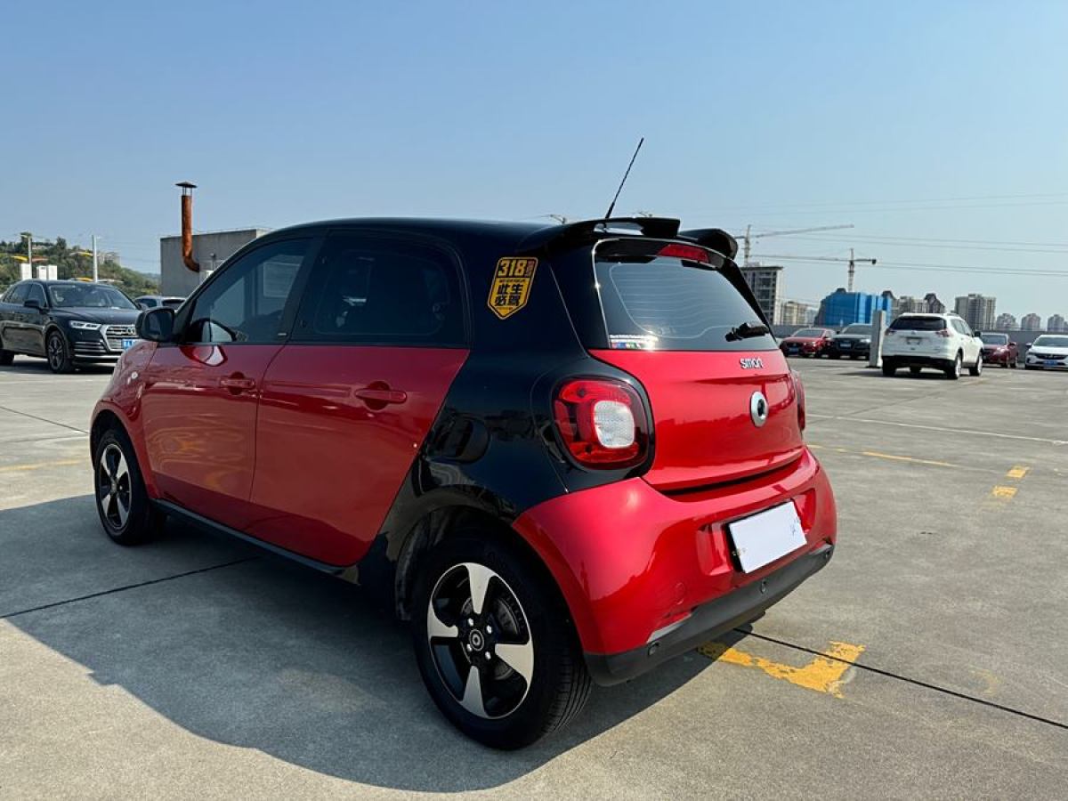 2018年11月smart forfour  2018款 1.0L 52千瓦激情版