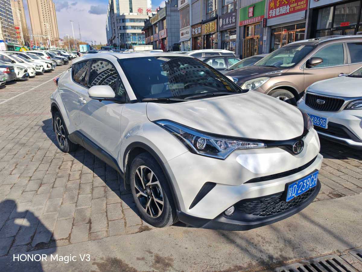 2021年5月豐田 C-HR  2020款 2.0L 領(lǐng)先版