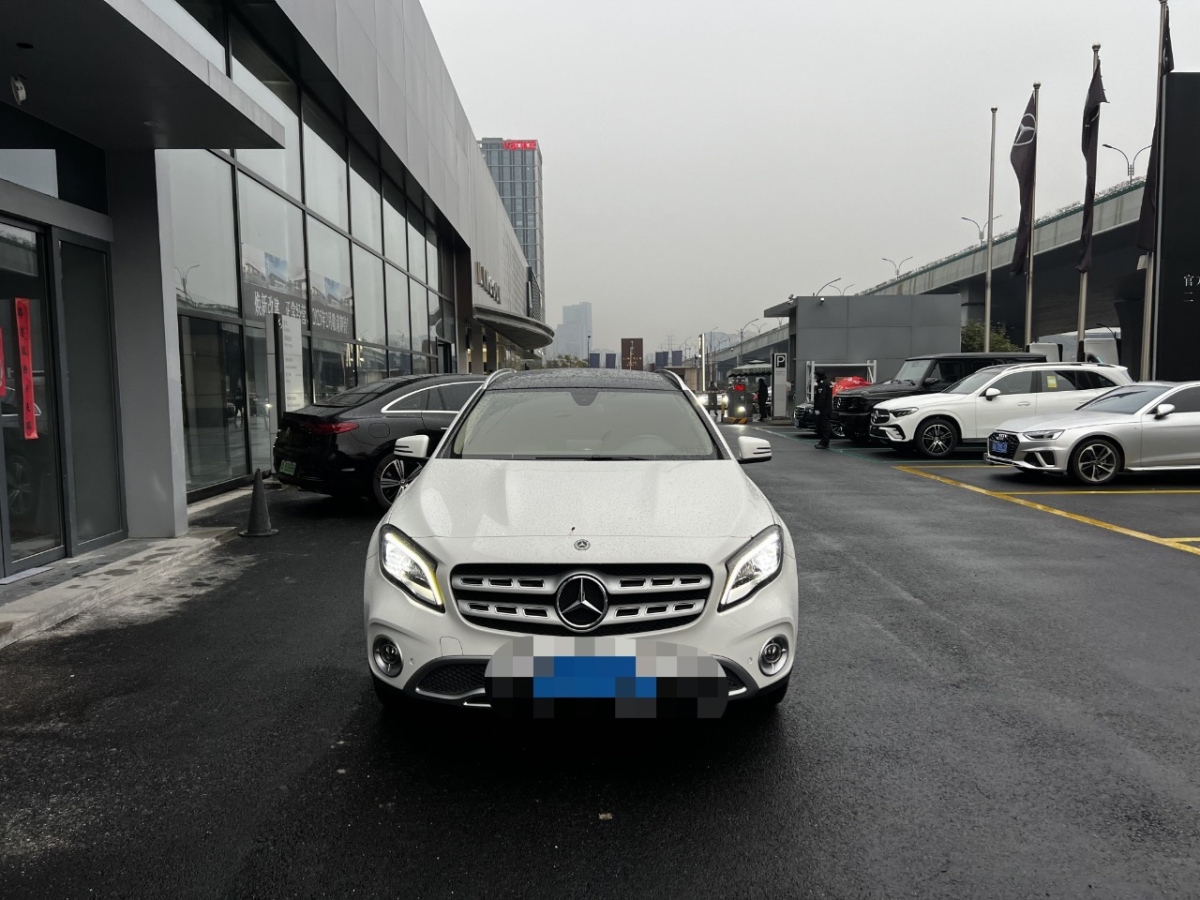 奔馳 奔馳GLA  2017款 GLA 220 4MATIC 時尚型圖片