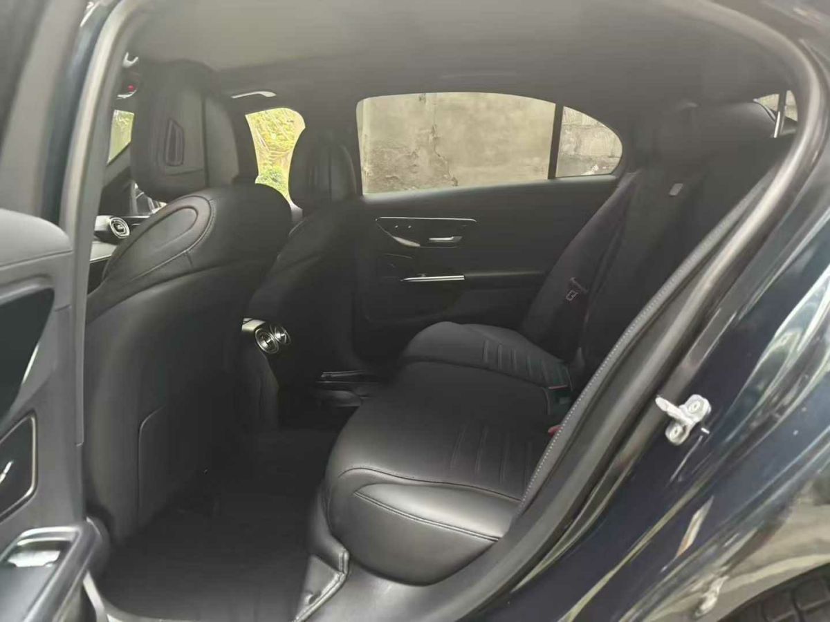 奔馳 奔馳C級(jí)  2024款 C 260 L 4MATIC 運(yùn)動(dòng)版圖片