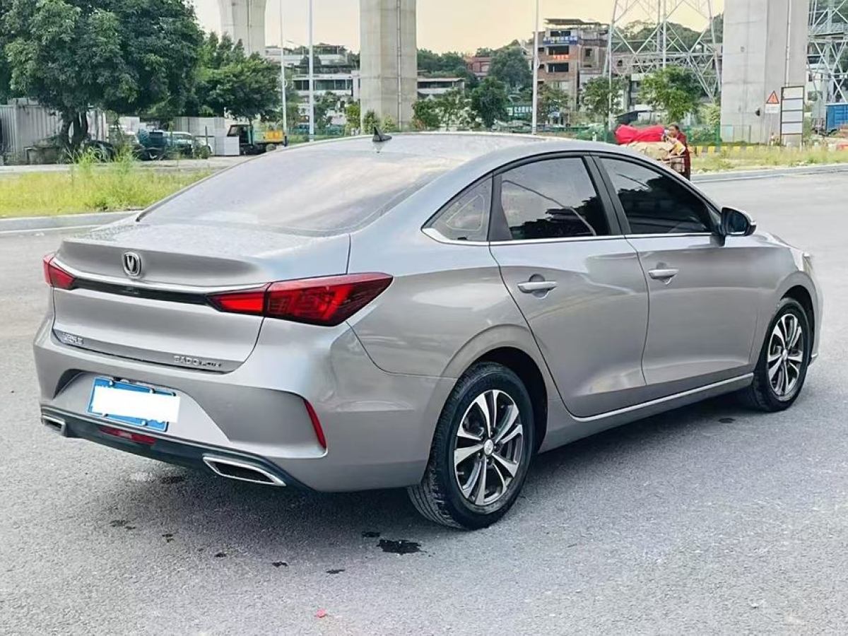 長(zhǎng)安 逸動(dòng)  2020款 PLUS 1.6L GDI 自動(dòng)豪華型圖片