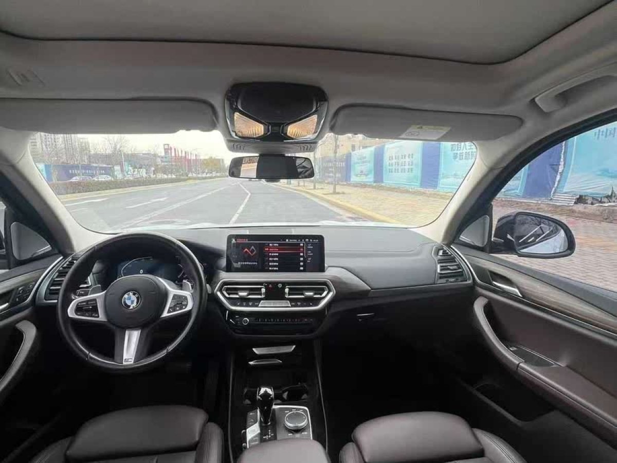 寶馬 寶馬X3  2022款 xDrive30i 領(lǐng)先型 M曜夜套裝圖片