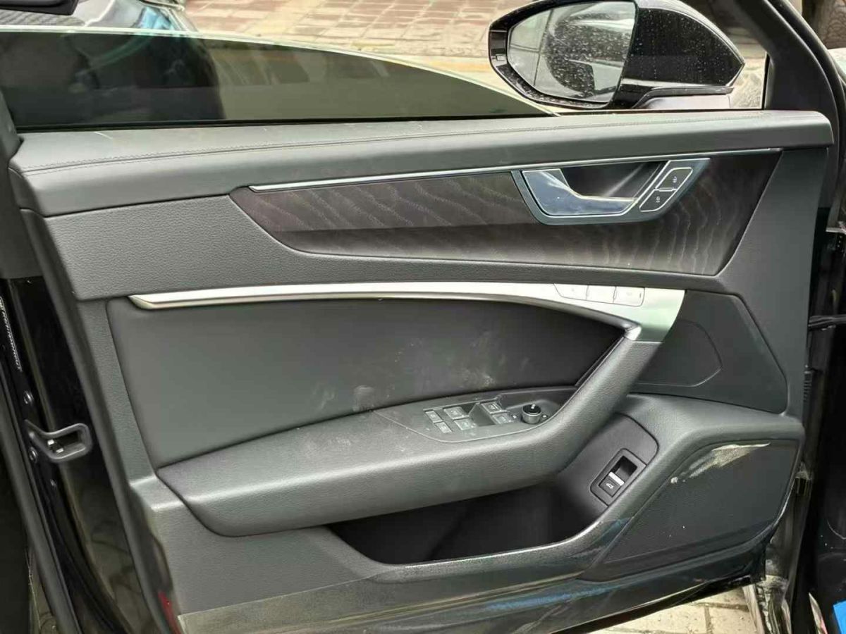 奧迪 奧迪A6L  2025款 40 TFSI 豪華動(dòng)感型圖片