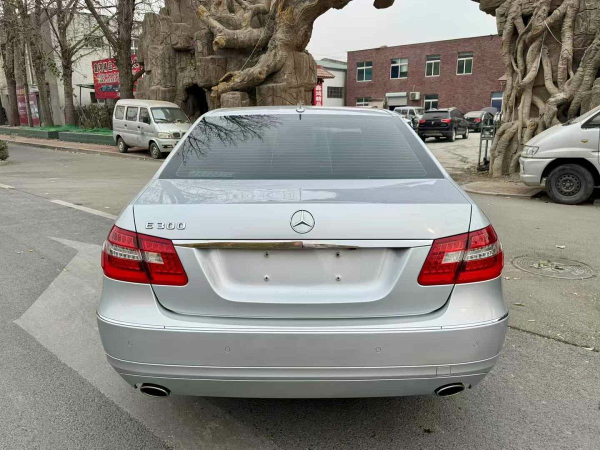 奔馳 奔馳E級(jí)  2010款 E 260 L CGI優(yōu)雅型圖片