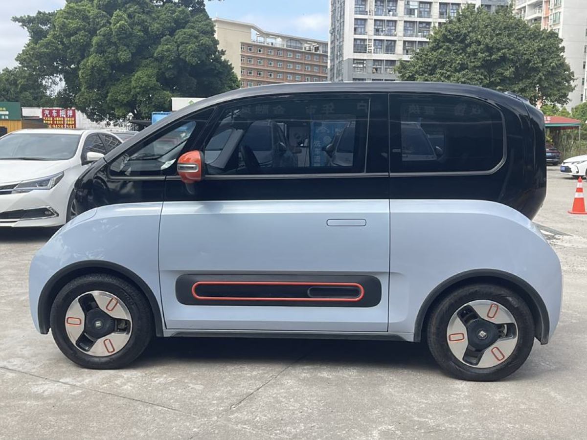 寶駿 寶駿KiWi EV  2021款 設(shè)計師 三元鋰圖片