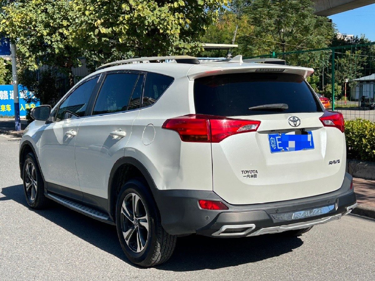 豐田 RAV4  2018款 榮放 2.0L CVT兩驅(qū)風尚版圖片