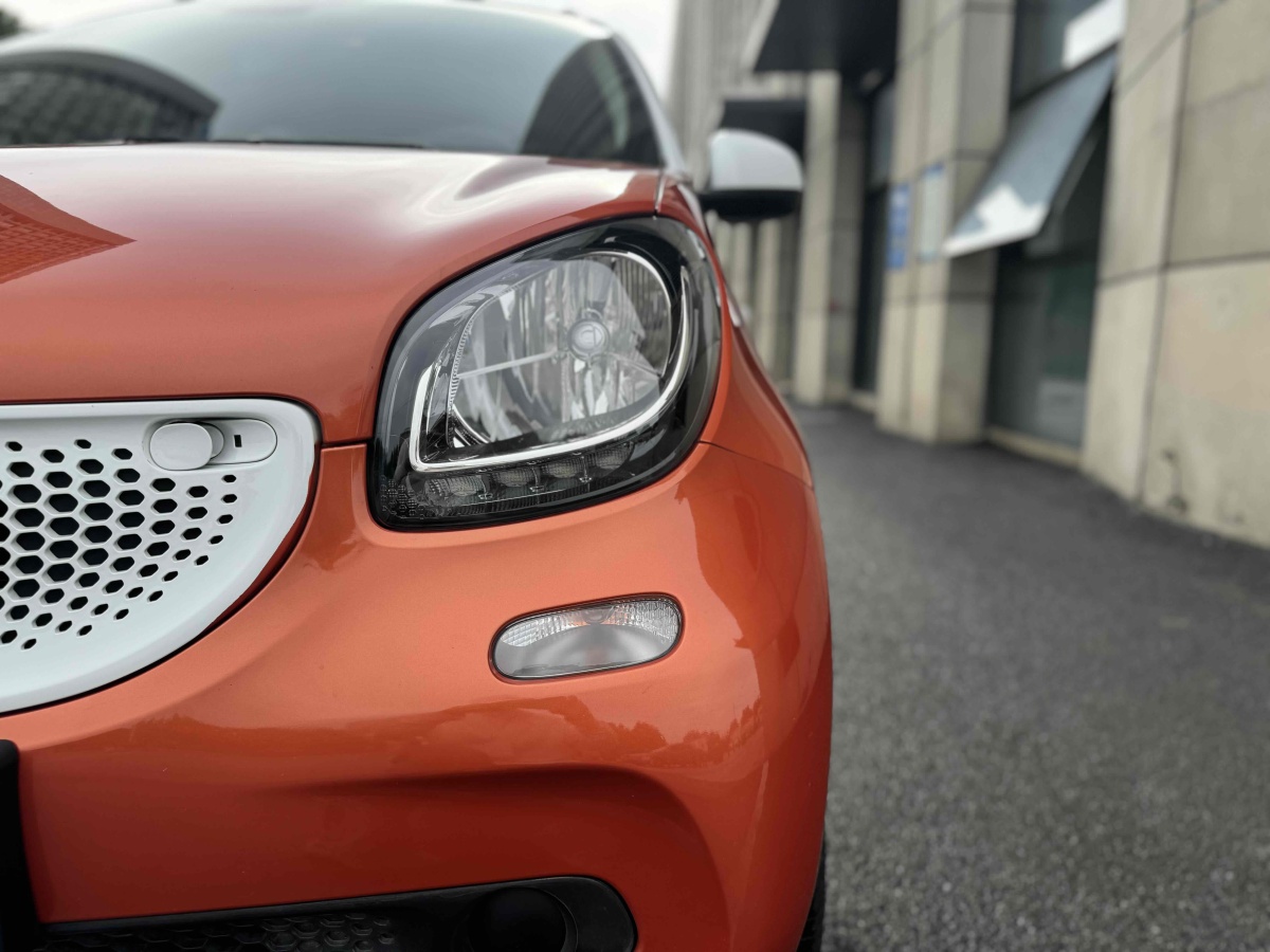 smart forfour  2016款 1.0L 52千瓦激情版圖片