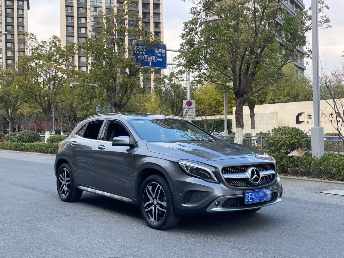 奔馳 奔馳GLA  2016款 GLA 220 4MATIC 時(shí)尚型圖片