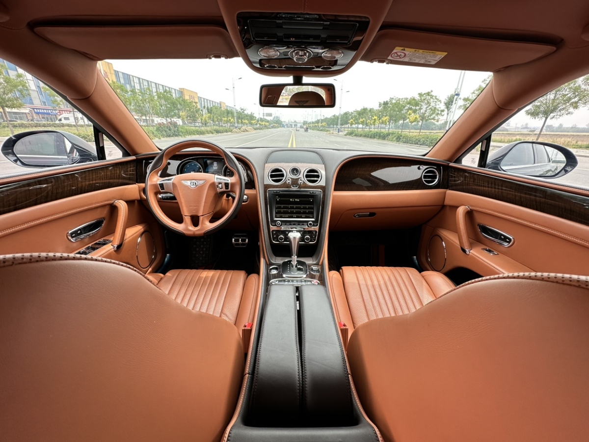 2017年6月宾利 飞驰  2017款 4.0T V8 S 标准版