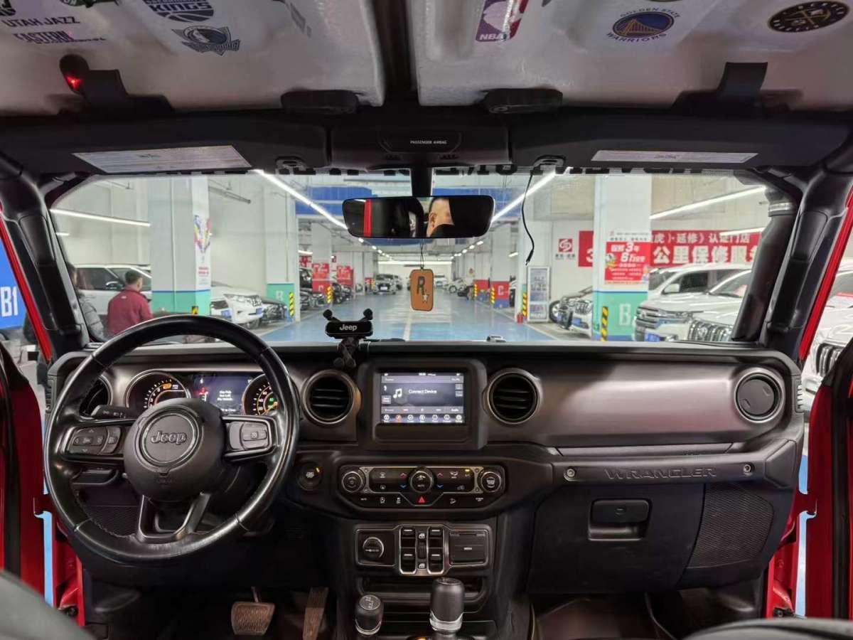 2020年4月Jeep 牧马人  2019款 2.0T Sahara 四门版 国VI