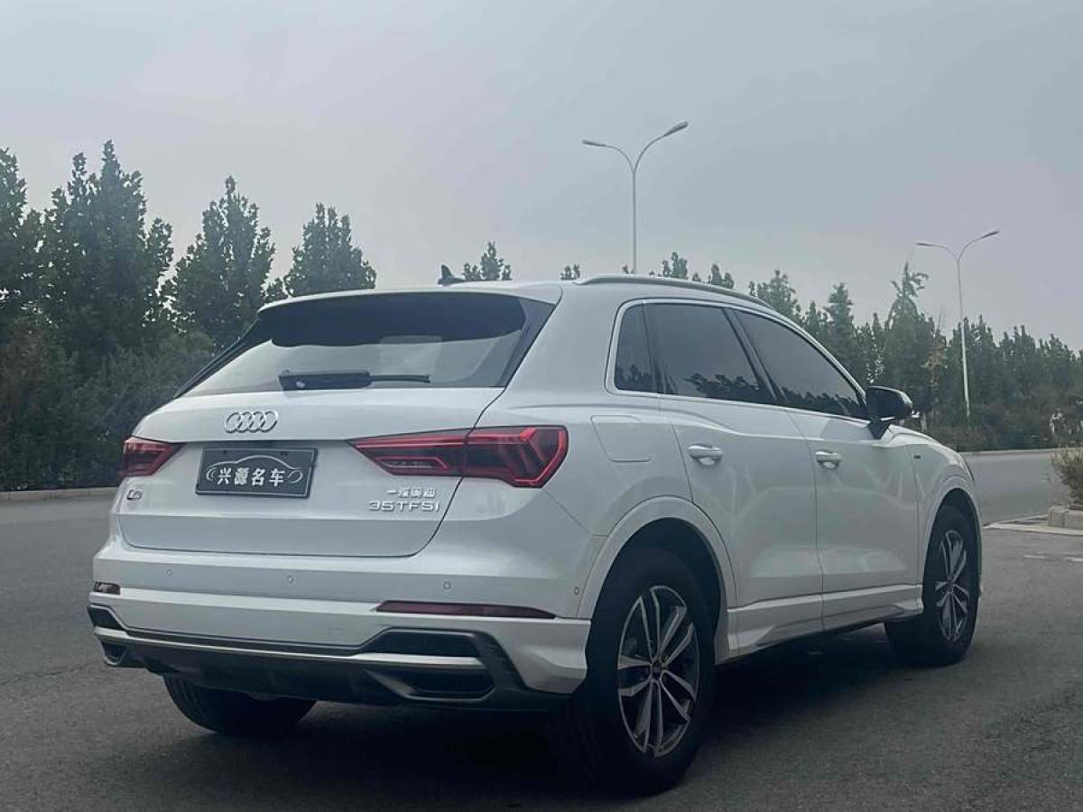 奧迪 奧迪Q3  2020款 35 TFSI 時(shí)尚致雅型圖片