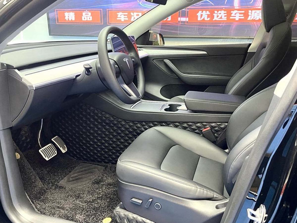 特斯拉 Model Y  2023款 后輪驅(qū)動(dòng)版圖片