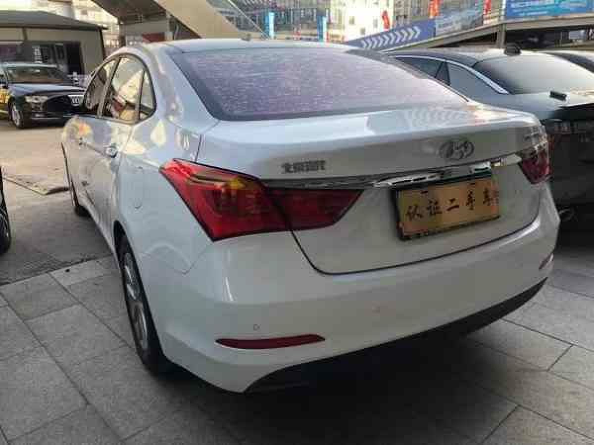 現(xiàn)代 名圖  2016款 2.0L 自動至尊型LUX圖片