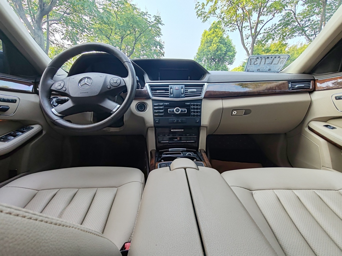 奔驰 奔驰E级  2012款 E 300 L 优雅型图片