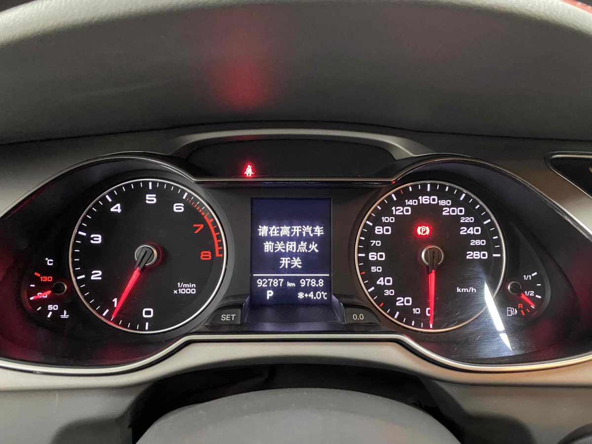 奧迪 奧迪A4L  2015款 35 TFSI 自動舒適型圖片