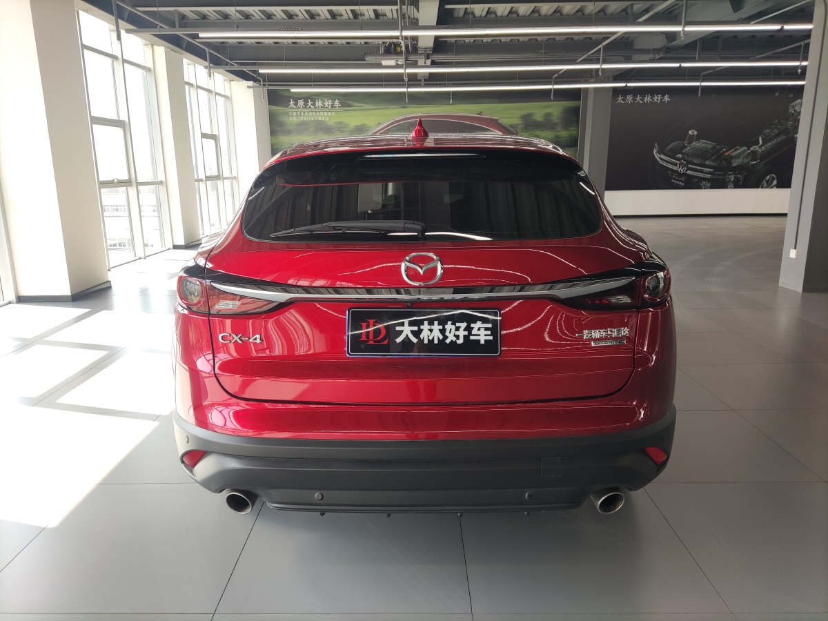 馬自達 CX-4  2021款 2.0L 自動兩驅(qū)藍天探索版圖片