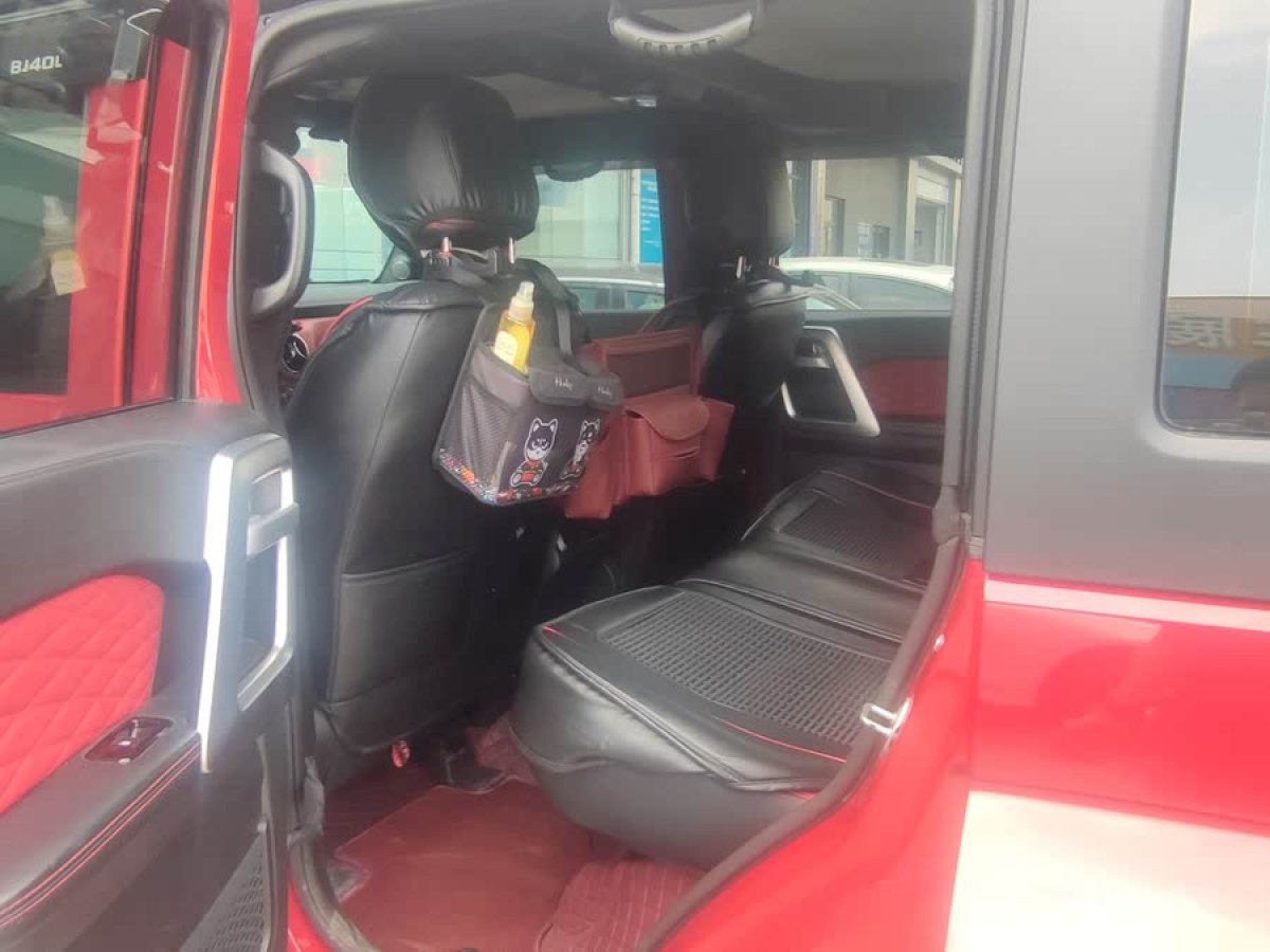 北京 BJ40  2019款  PLUS 2.3T 自動四驅(qū)尊享版 國VI圖片