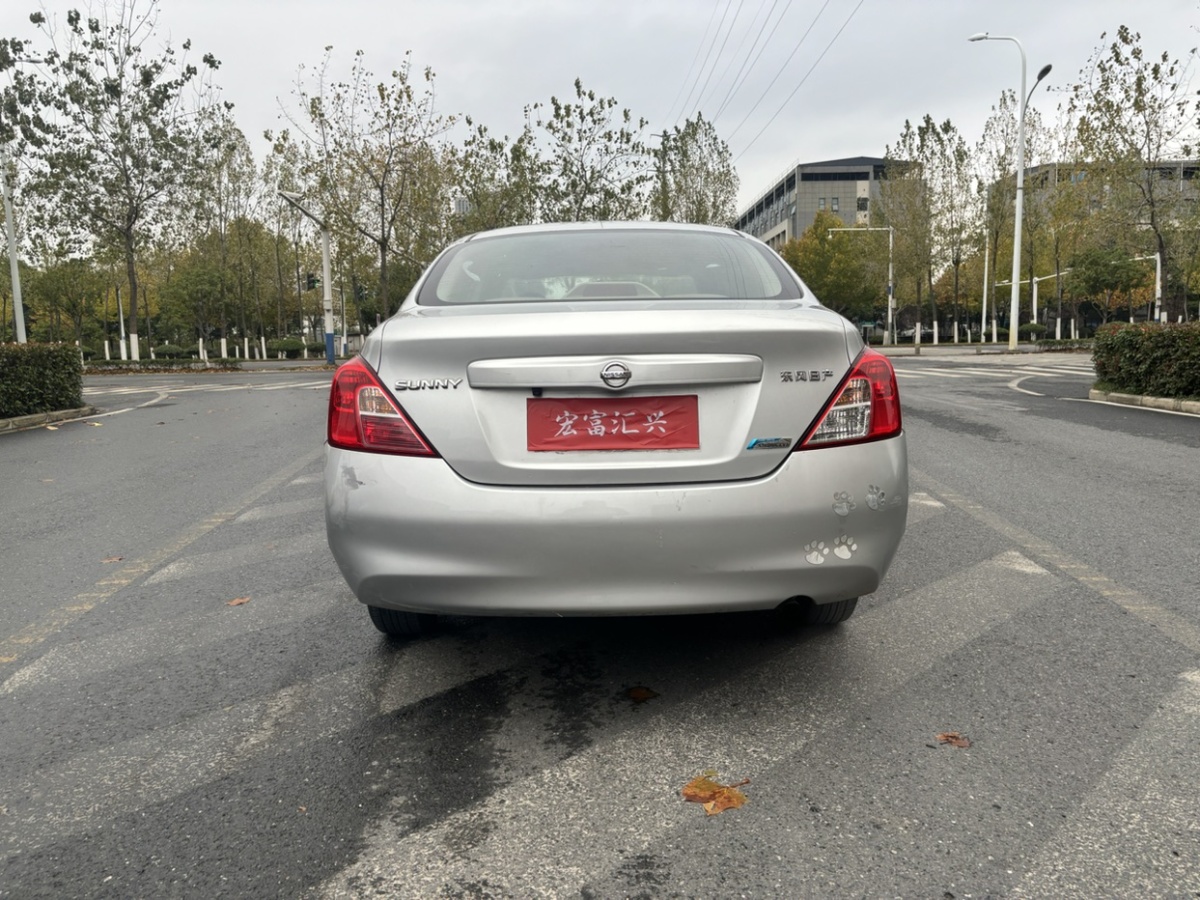 日產(chǎn) 陽(yáng)光  2014款 1.5XE CVT舒適版圖片