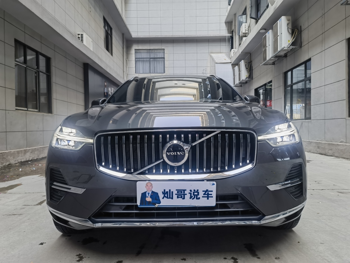 沃爾沃 XC60  2022款 B5 四驅(qū)智遠(yuǎn)豪華版圖片