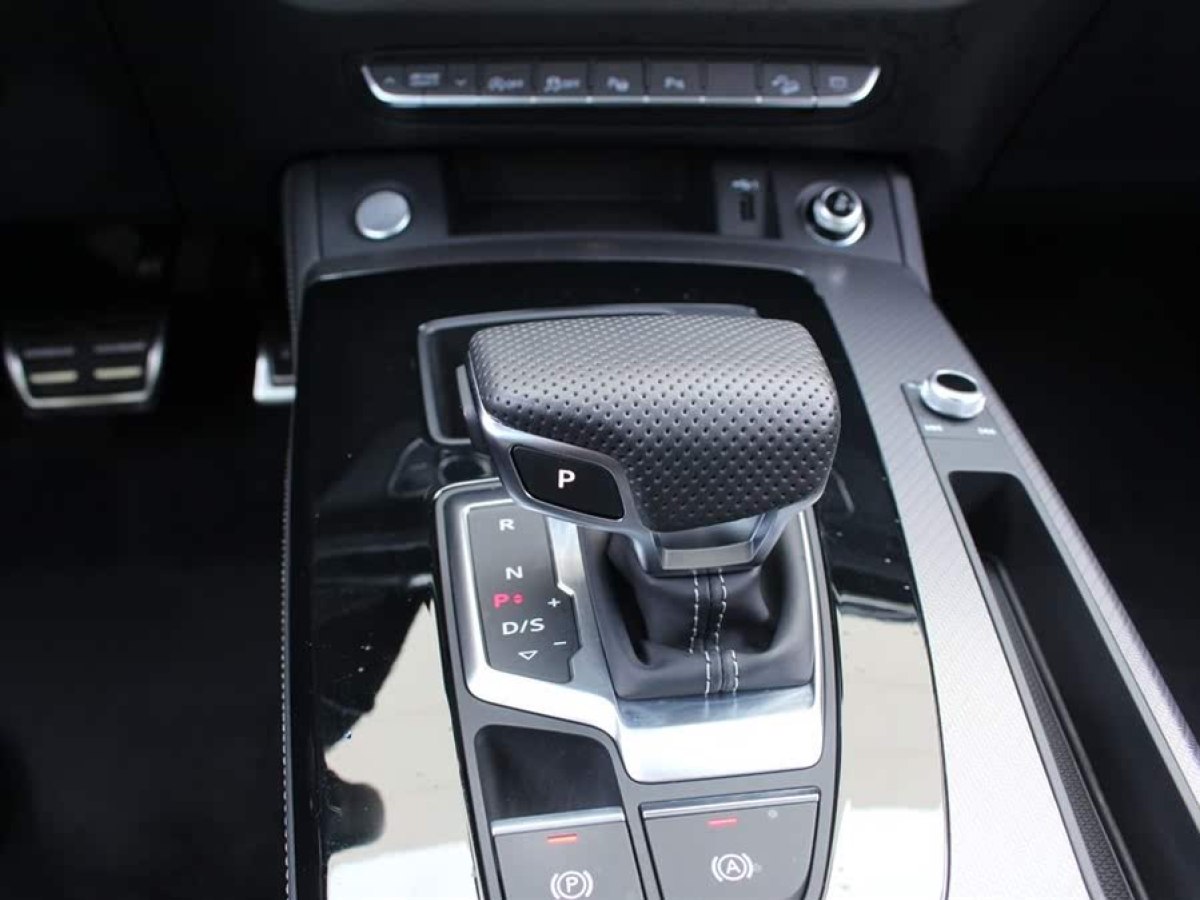 奧迪 奧迪Q5L  2024款 45 TFSI 豪華動(dòng)感型圖片