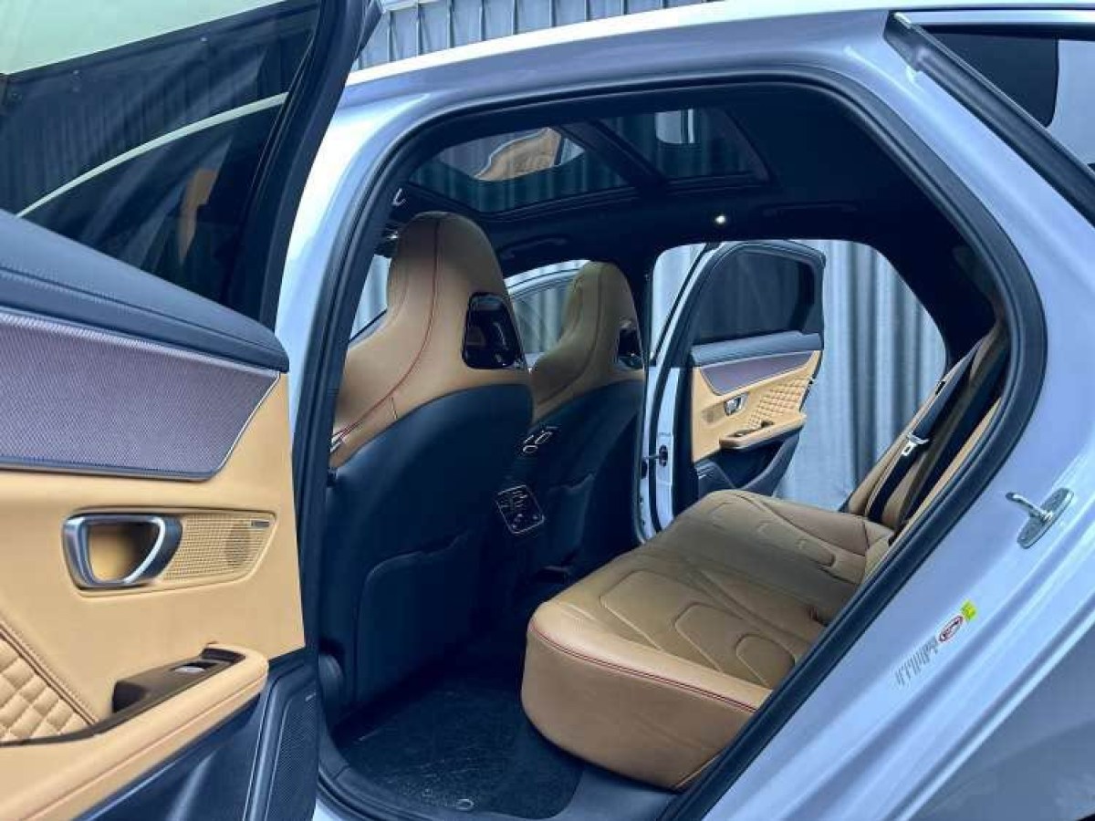 比亞迪 漢  2022款 DM-i 121KM 領(lǐng)航型圖片