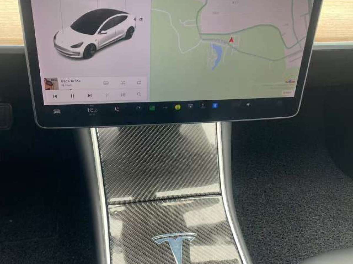 特斯拉 Model 3  2019款 標準續(xù)航后驅升級版圖片