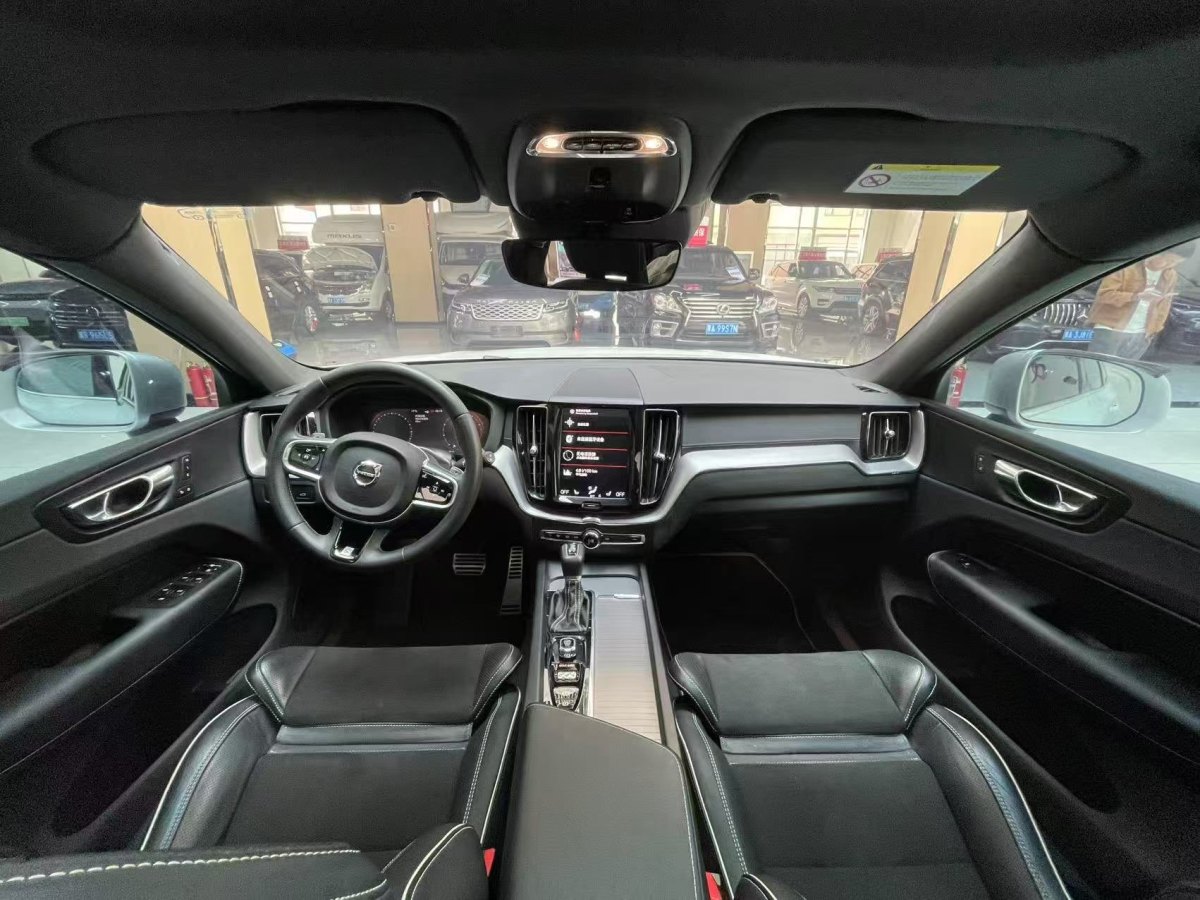 沃爾沃 XC60  2018款 T5 四驅智逸版圖片