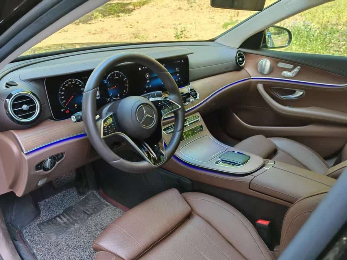 奔馳 奔馳E級  2022款 改款 E 300 L 豪華型圖片