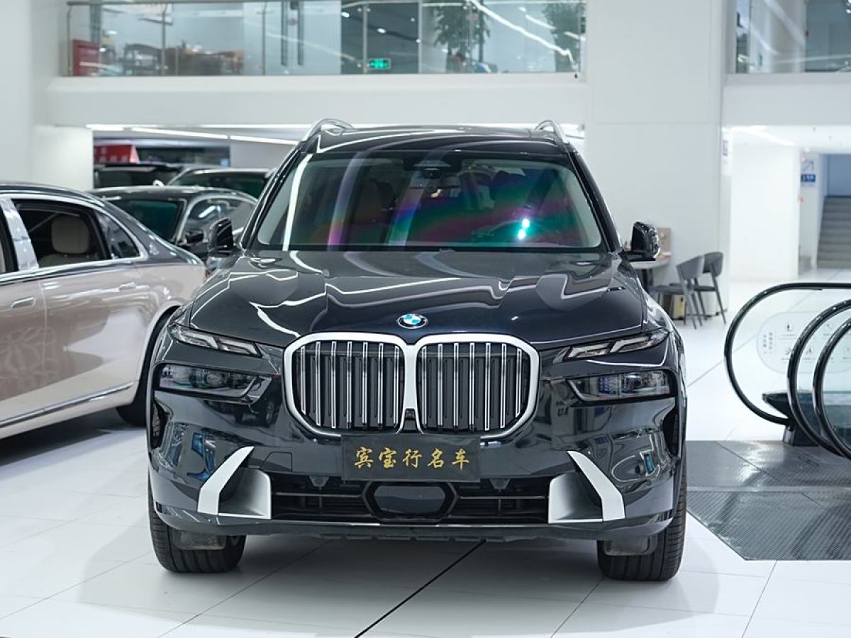 寶馬 寶馬X7  2023款 xDrive40i 領(lǐng)先型豪華套裝圖片