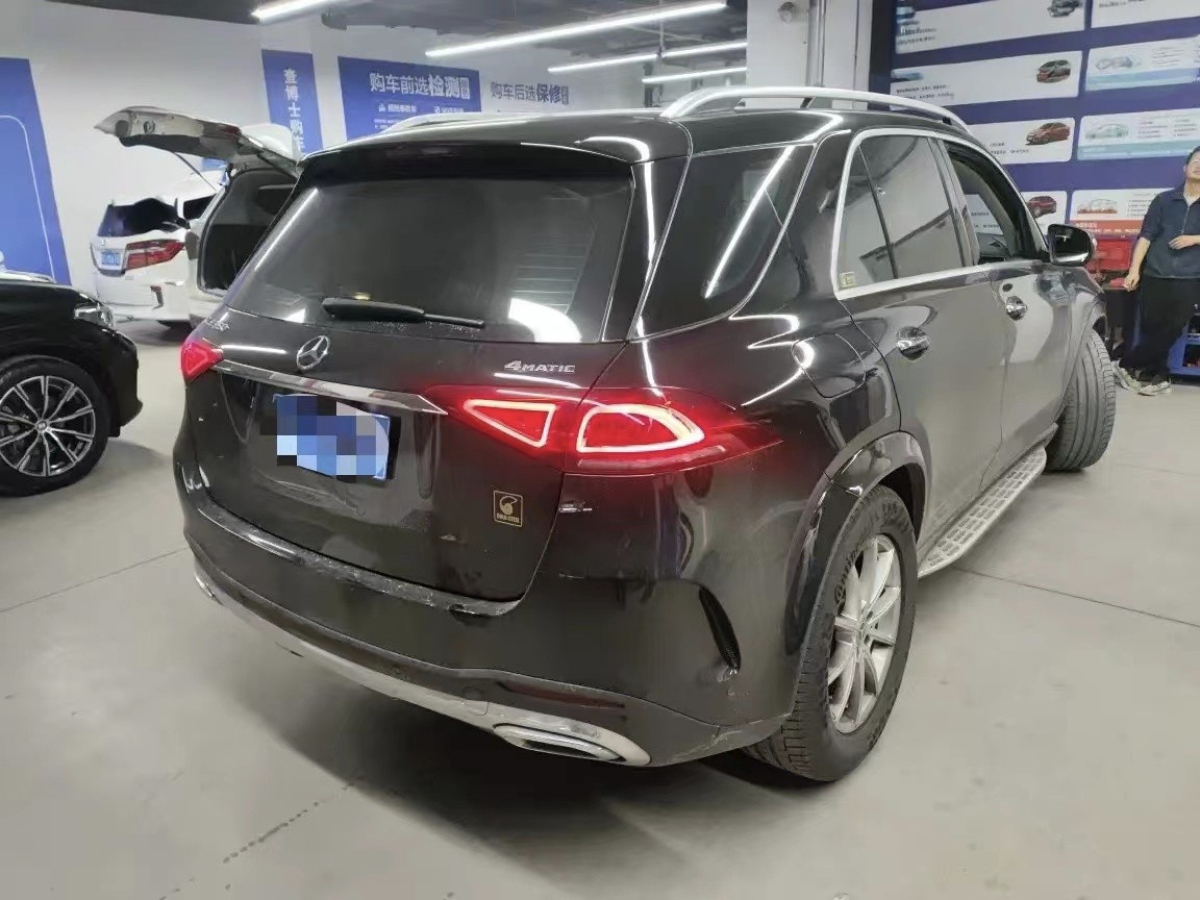 奔馳 奔馳GLE  2023款 GLE 350 4MATIC 時(shí)尚型圖片