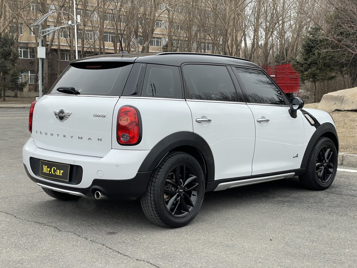 MINI COUNTRYMAN  2016款 1.6T COOPER ALL4 Fun裝備控圖片