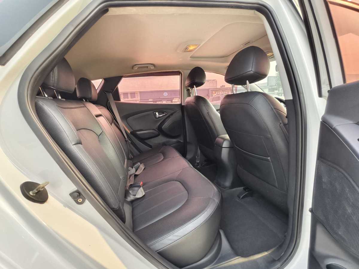 現(xiàn)代 ix35  2013款 2.0L 自動(dòng)兩驅(qū)智能型GLS 國V圖片