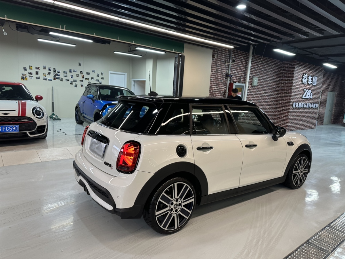 MINI MINI  2023款 改款 2.0T COOPER S 藝術家圖片