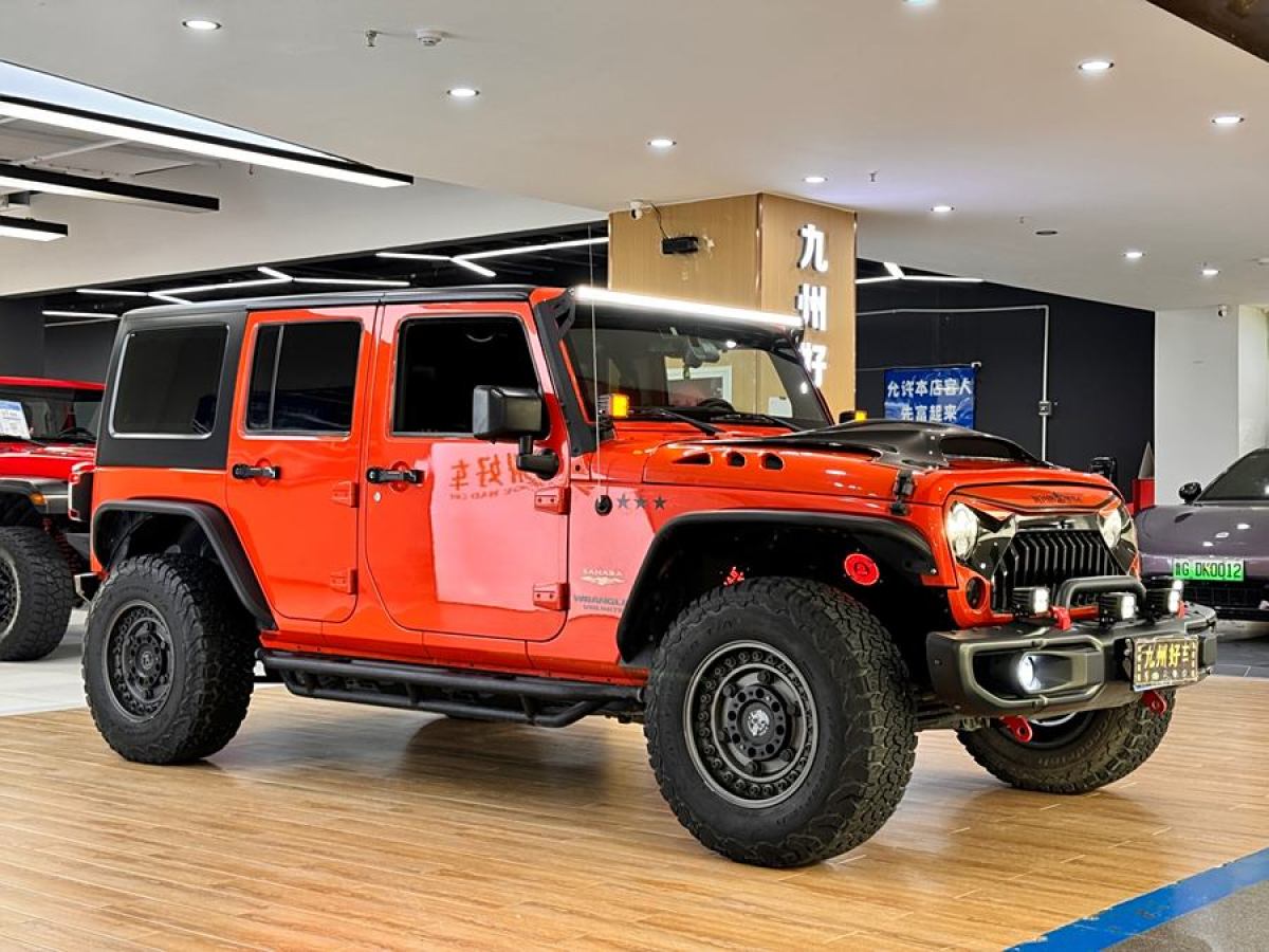 Jeep 牧馬人  2015款 3.0L Sahara 四門版圖片