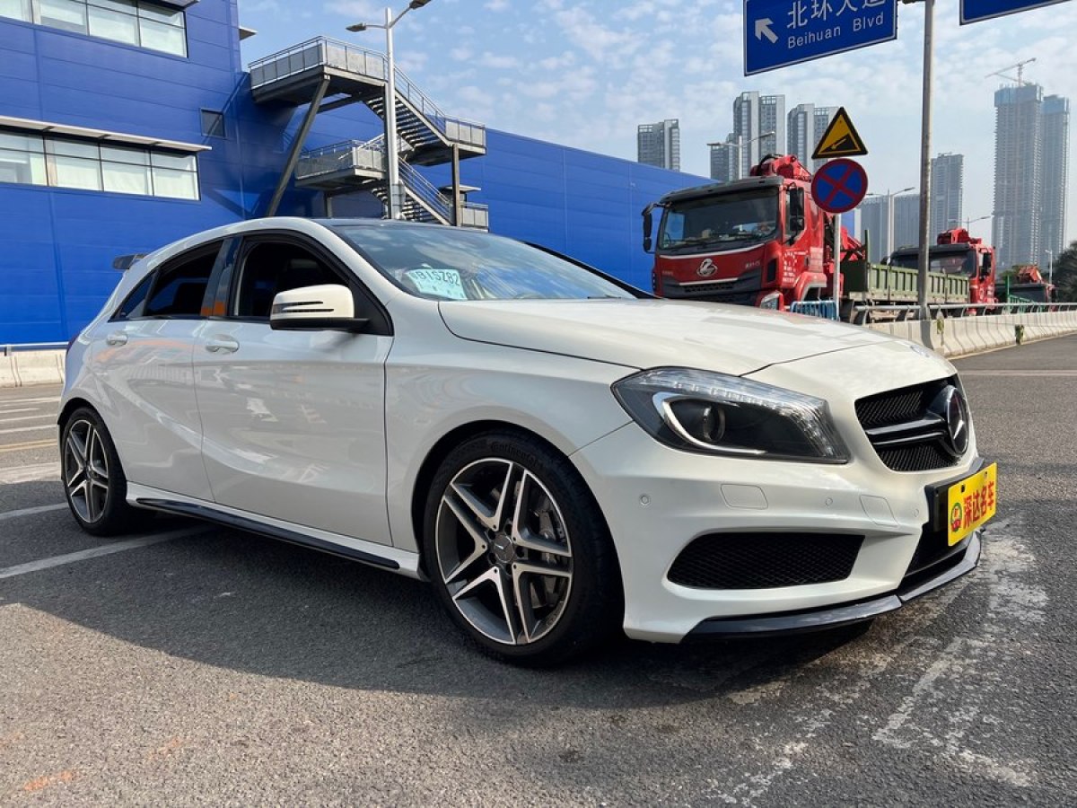 奔馳 奔馳A級(jí)AMG  2014款 AMG A 45 4MATIC圖片