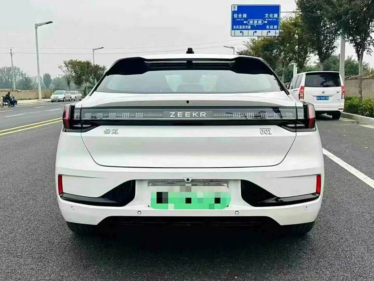 2022年10月極氪 極氪001  2022款 長續(xù)航雙電機 WE版