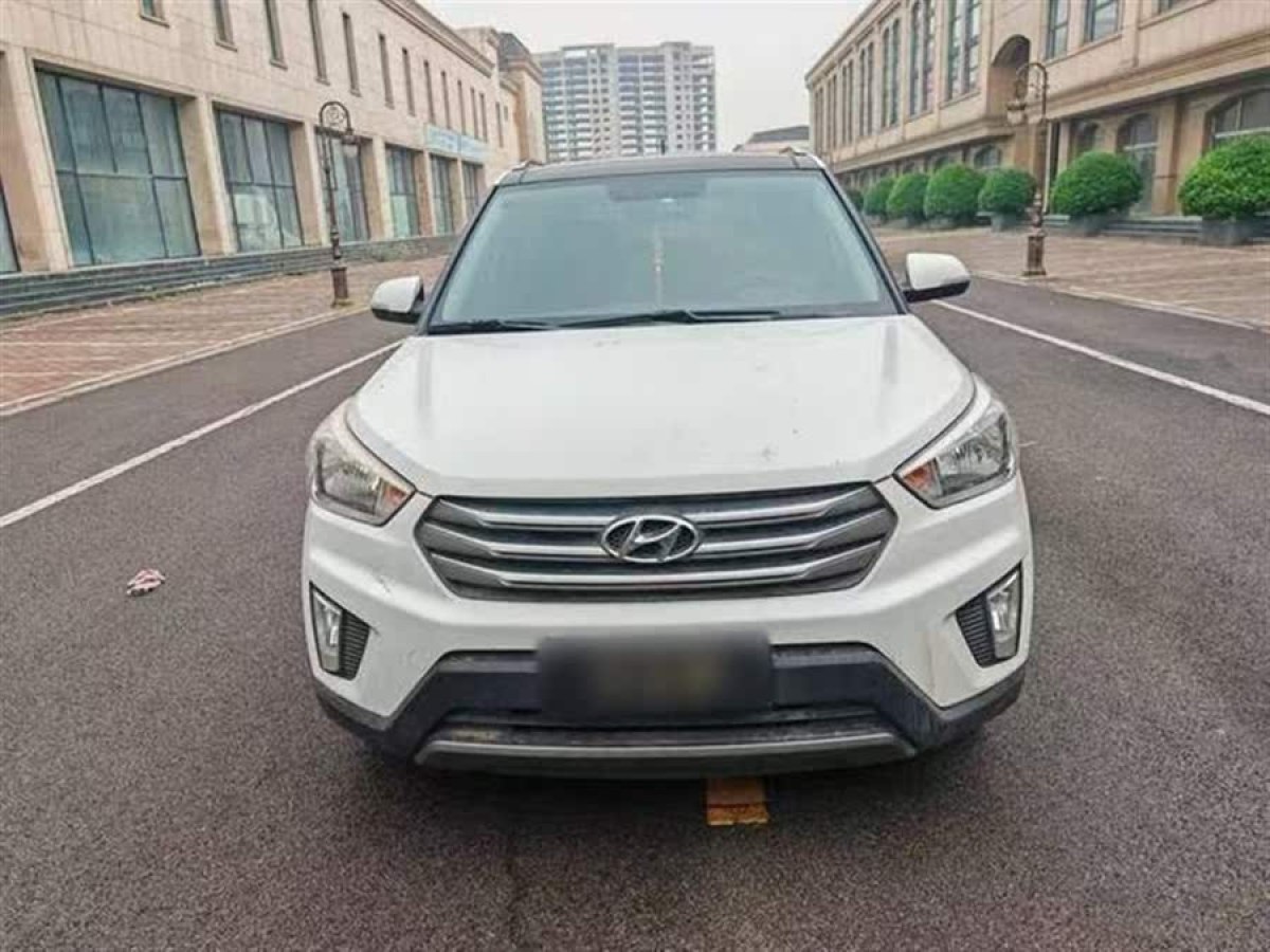 現(xiàn)代 ix25  2015款 1.6L 自動(dòng)兩驅(qū)智能型GLS圖片