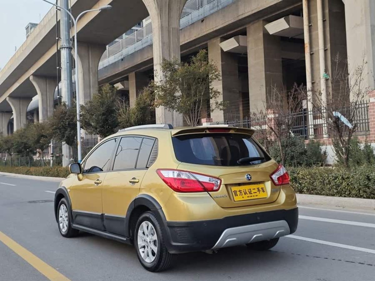 啟辰 R50X  2015款 1.6L 手動(dòng)北斗導(dǎo)航版圖片