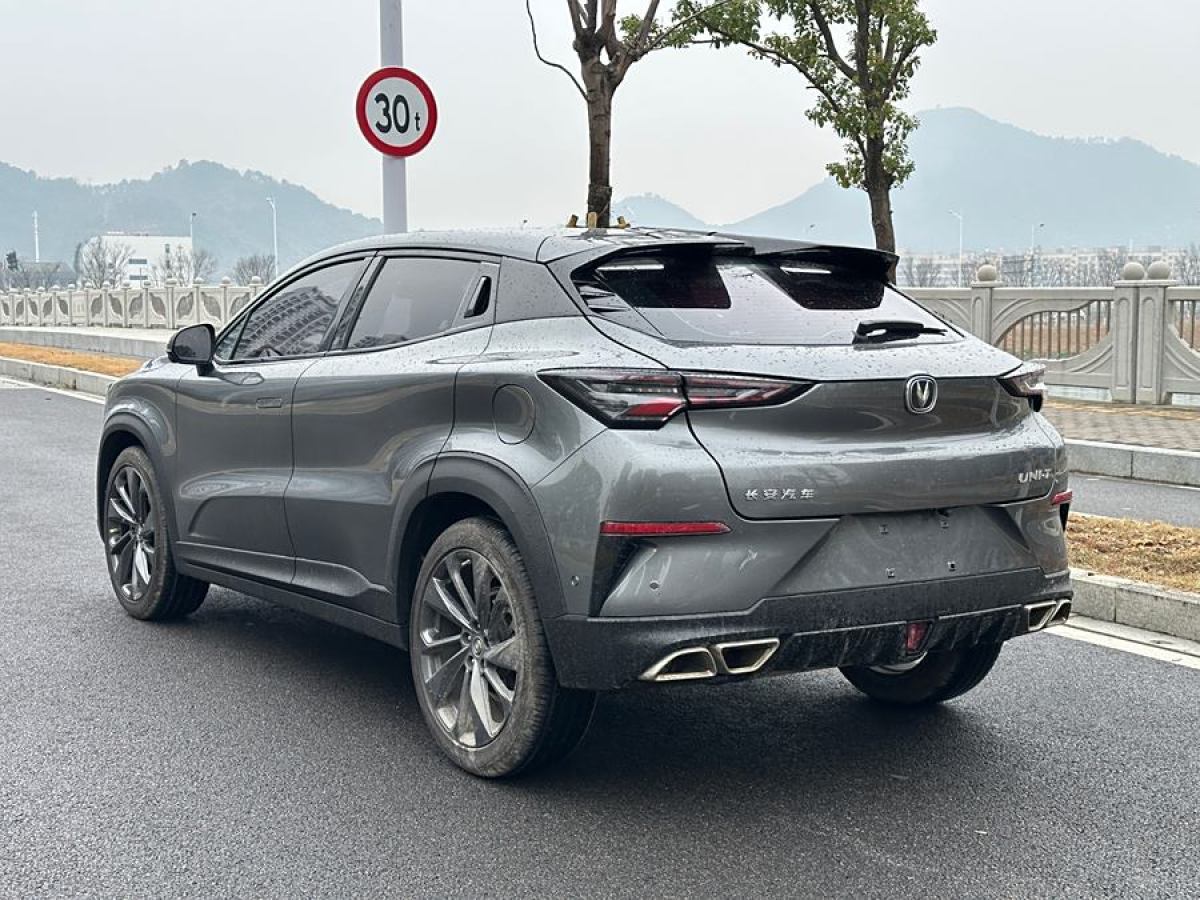 長(zhǎng)安 UNI-T  2020款 1.5T 旗艦型圖片