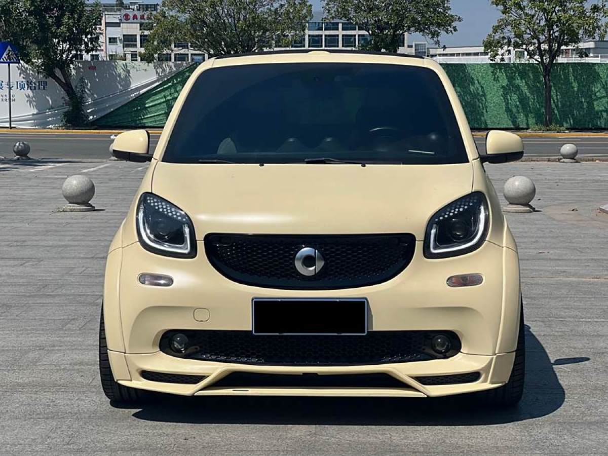 smart fortwo  2016款 0.9T 66千瓦敞篷先鋒版圖片