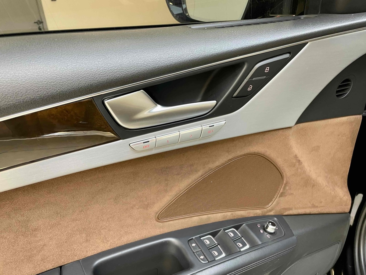 奧迪 奧迪A8  2014款 A8L 45 TFSI quattro專(zhuān)享型圖片