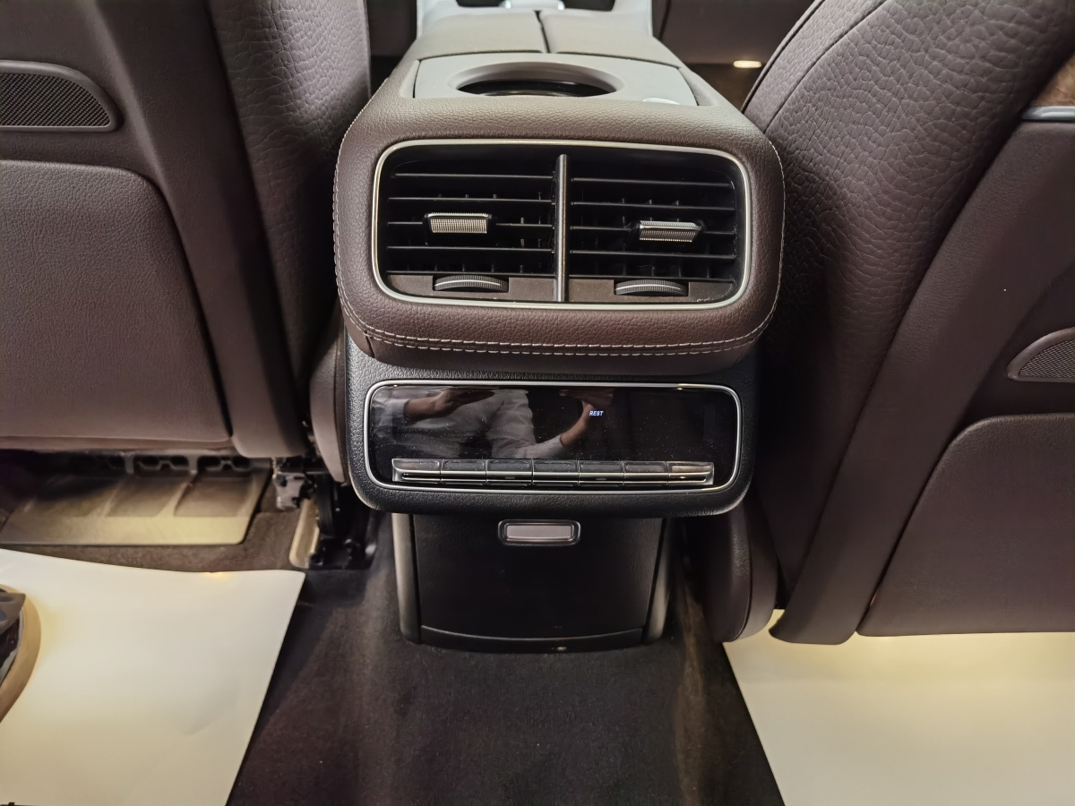 奔驰 奔驰GLS  2023款 改款 GLS 450 4MATIC 豪华型图片