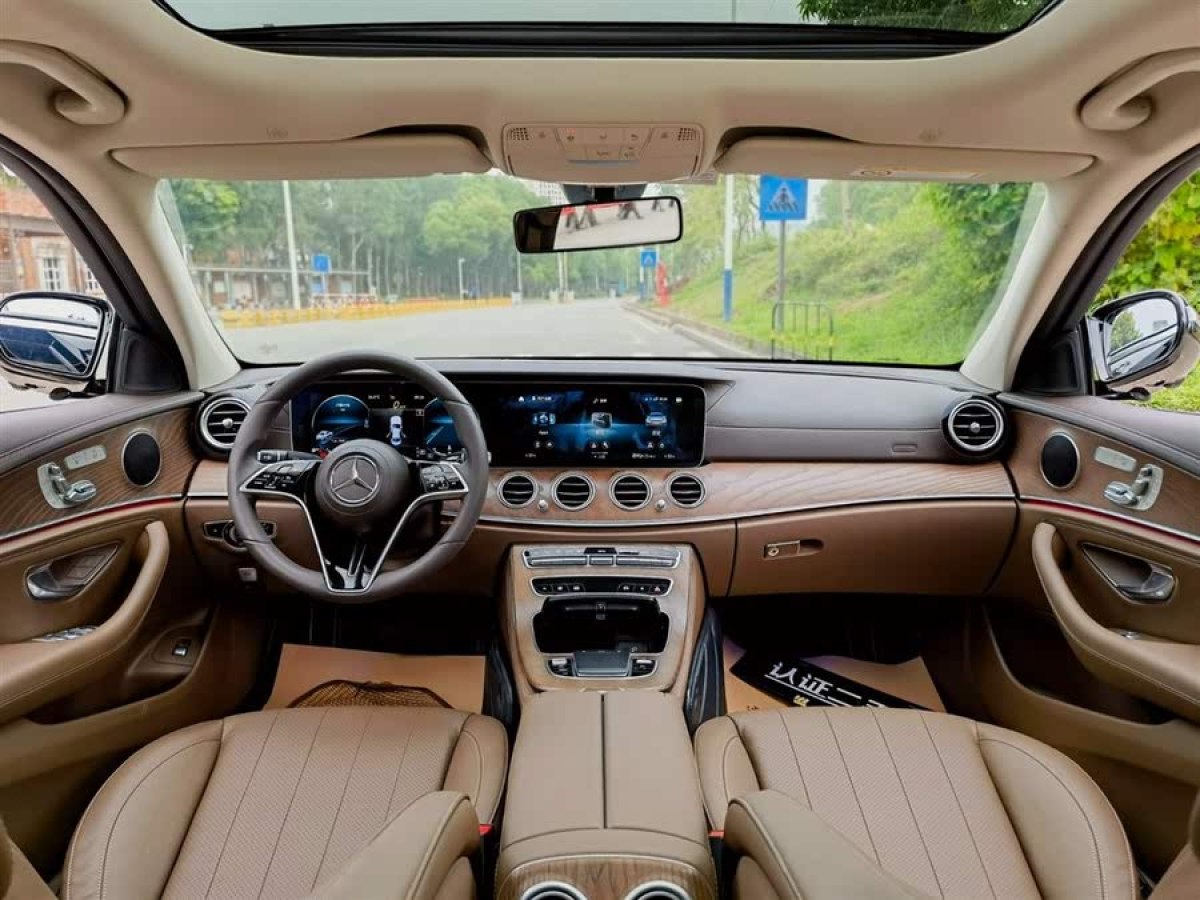 奔馳 奔馳E級(jí)  2022款 改款 E 300 L 時(shí)尚型圖片